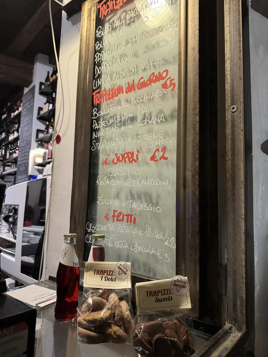 Day 1, 21:46, Trastevere