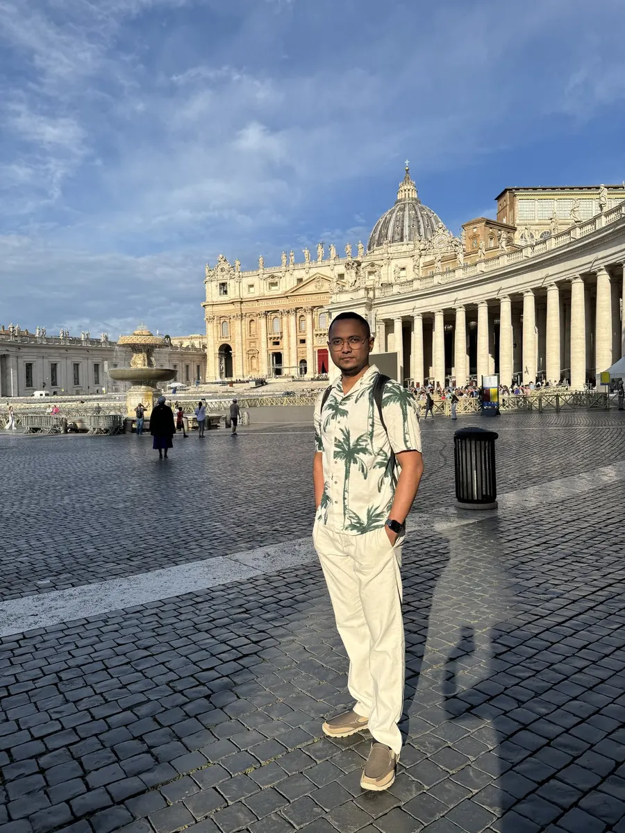 Day 2, 07:48, St. Peter's Square