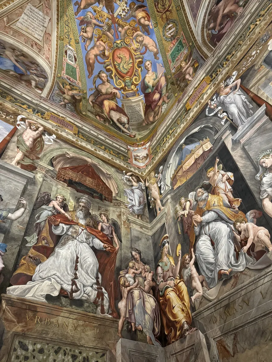 Day 2, 12:01, Vatican Museums