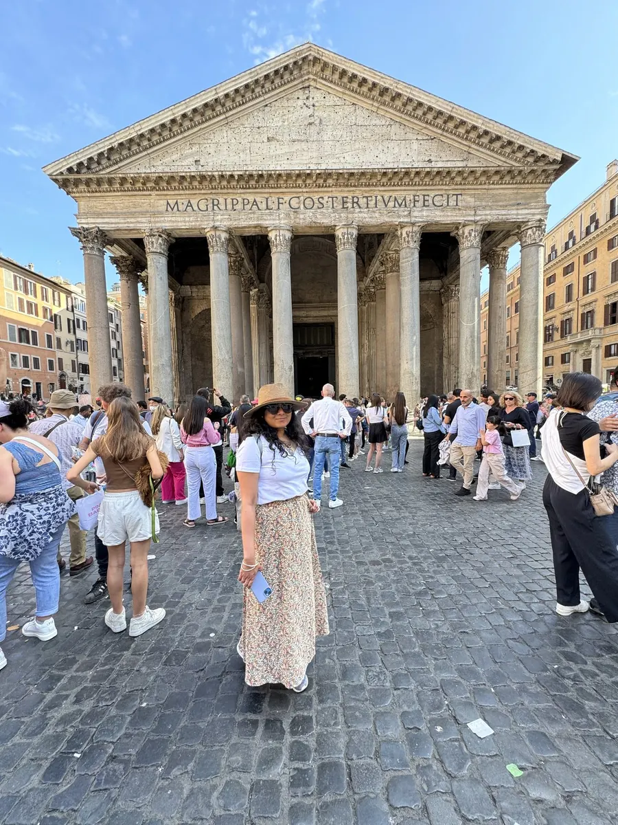 Day 2, 16:59, Pantheon from outside