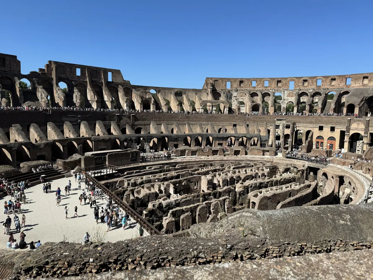 Day 3, 10:06, Colosseum inside