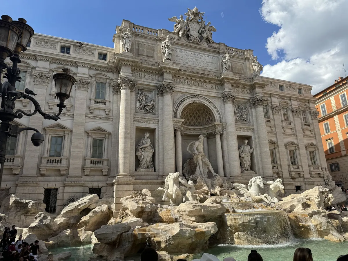 Day 3, 16:12, Trevi Fountain