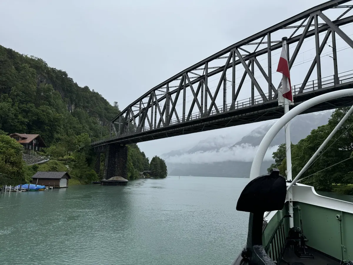 Day 8, 11:15, Lake Brienz boat